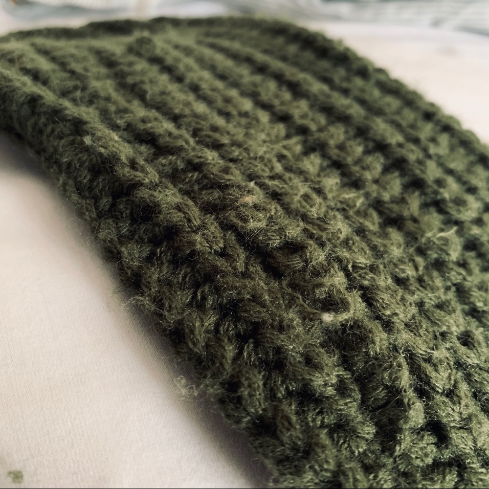 Sweater - Picture 4 of 4